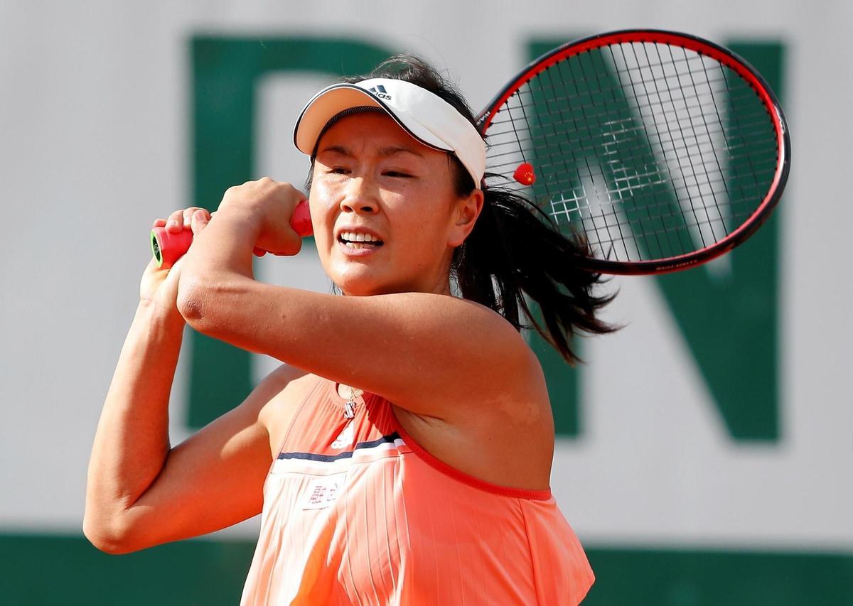 La tenista china Shuai Peng en una foto de archivo. EPA/GUILLAUME HORCAJUELO