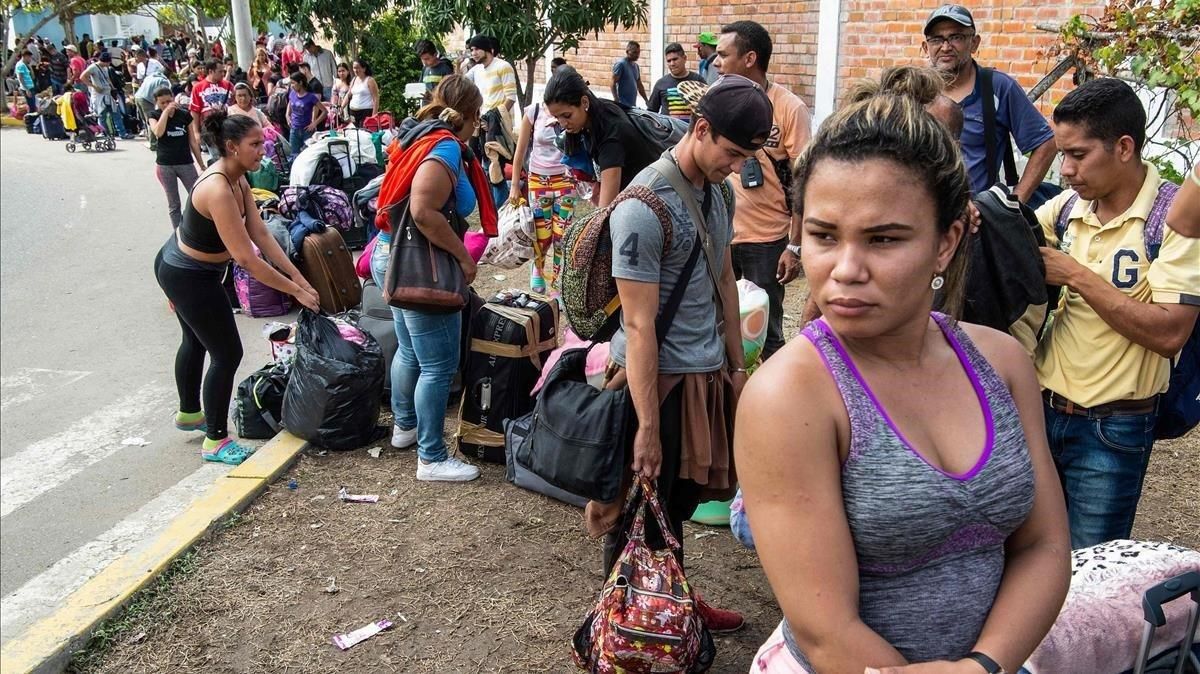 5.000 venezolanos abandonan sus hogares cada día, según un informe de Acnur. 5.000 venezolanos abandonan sus hogares cada día, según un informe de Acnur.