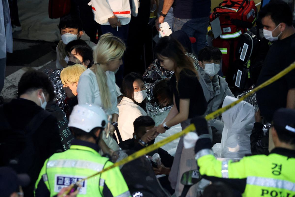 Al menos 153 muertos en una aglomeración en una zona de ocio de Seúl