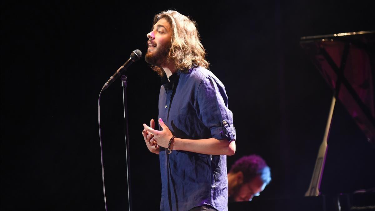 Salvador Sobral, durante el concierto del jueves en el Festival Jardins de Pedralbes. 