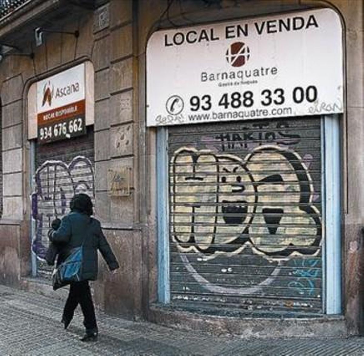 Persianes abaixades d’un comerç a Barcelona. Persianes abaixades d’un comerç a Barcelona.