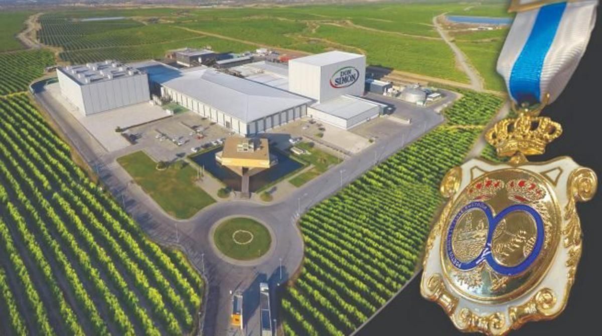 Medalla de Oro en Huelva para García Carrión por su labor de innovación e impulso de la economía provincial Medalla de Oro en Huelva para García Carrión por su labor de innovación e impulso de la economía provincial