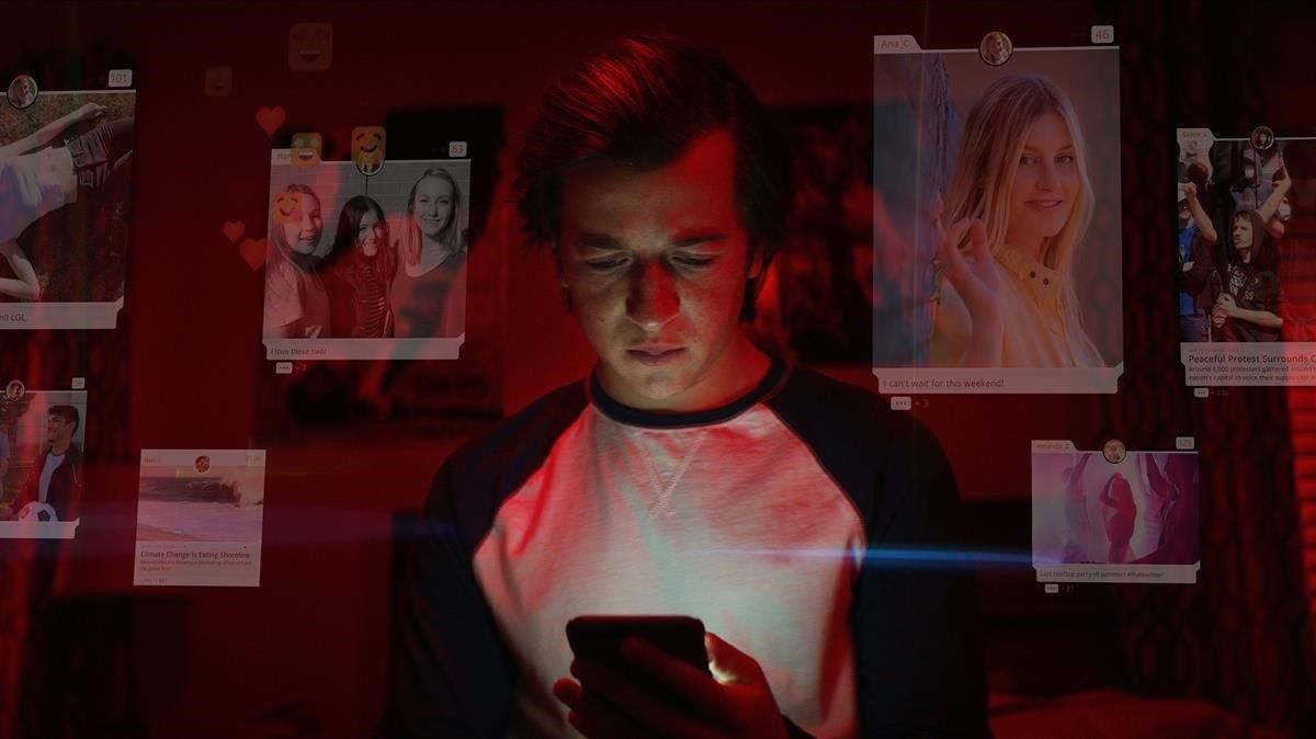 Skyler Gisondo en una imagen de ’El dilema de las redes’. Skyler Gisondo en una imagen de ’El dilema de las redes’.
