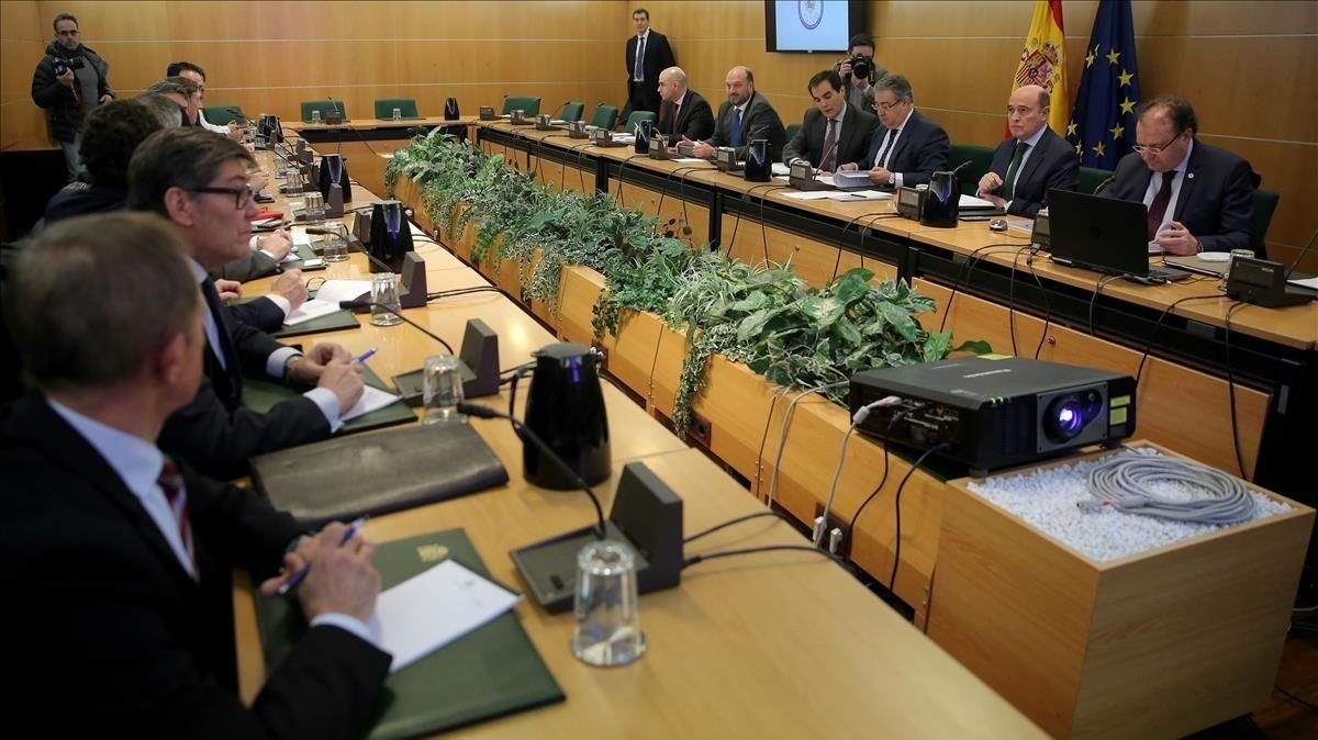 Reunión del pacto antiyihadista, presidida por el ministro del Interior, Juan Ignacio Zoido. Reunión del pacto antiyihadista, presidida por el ministro del Interior, Juan Ignacio Zoido.