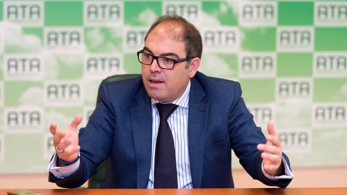 Imagen de archivo del presidente de ATA, Lorenzo Amor, durante un acto de la organización de autónomos. Imagen de archivo del presidente de ATA, Lorenzo Amor, durante un acto de la organización de autónomos.