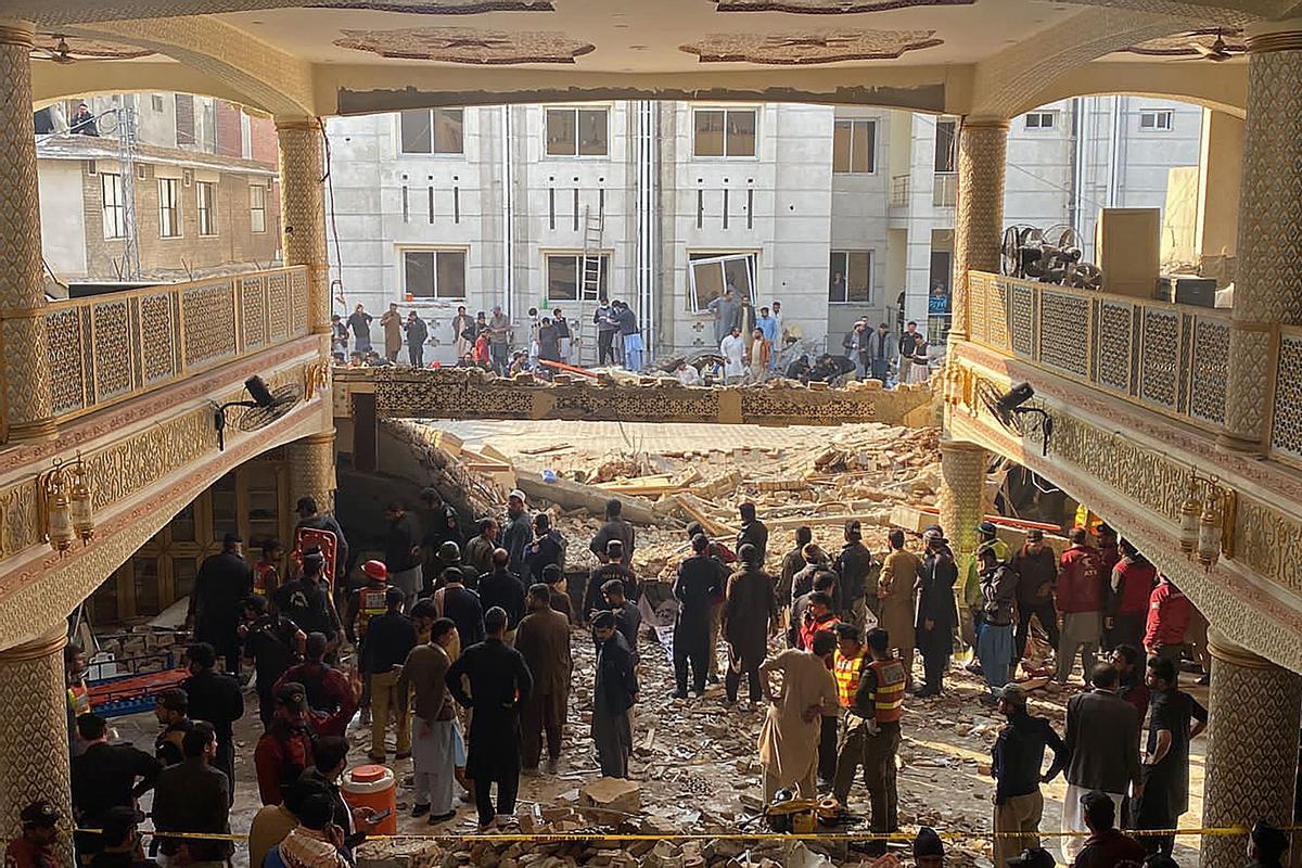 Al menos 17 muertos en un atentado sobre una mezquita en Peshawar (Pakistán)