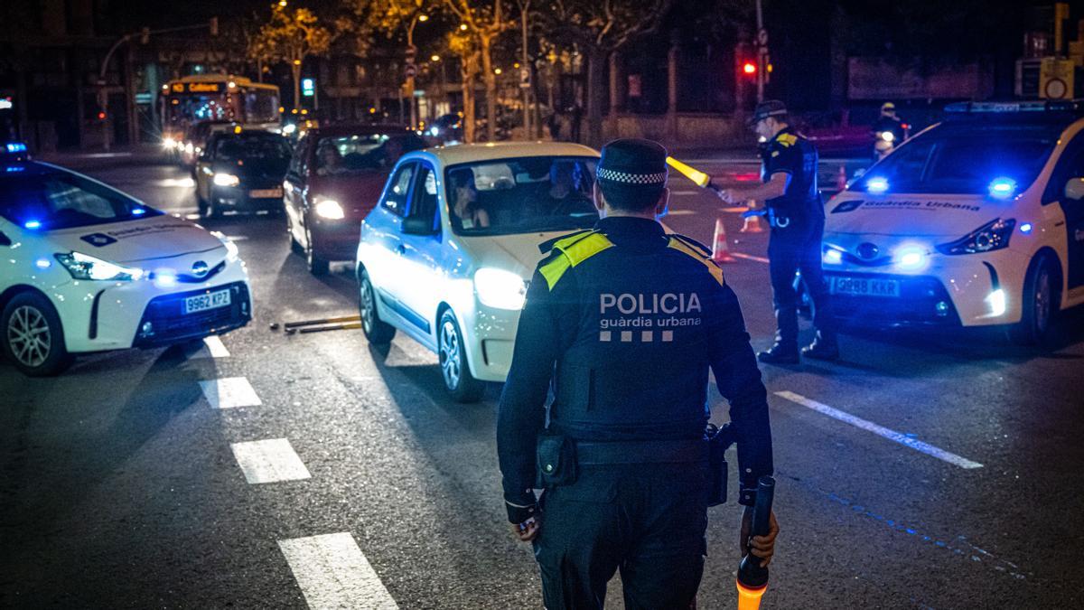 Más de 200 sanciones por alcohol y drogas durante el fin de semana de Todos los Santos en Barcelona
