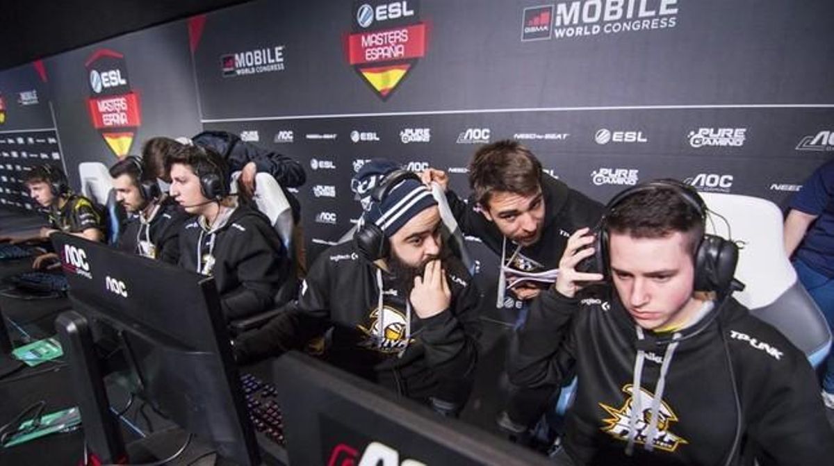 Uno de los equipos que compite en la ESL Expo Barcelona. Uno de los equipos que compite en la ESL Expo Barcelona.