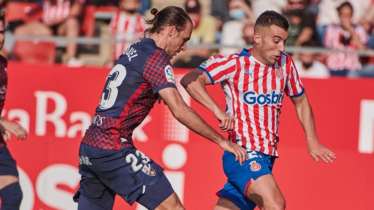 Una acción del Girona-Huesca. Una acción del Girona-Huesca.