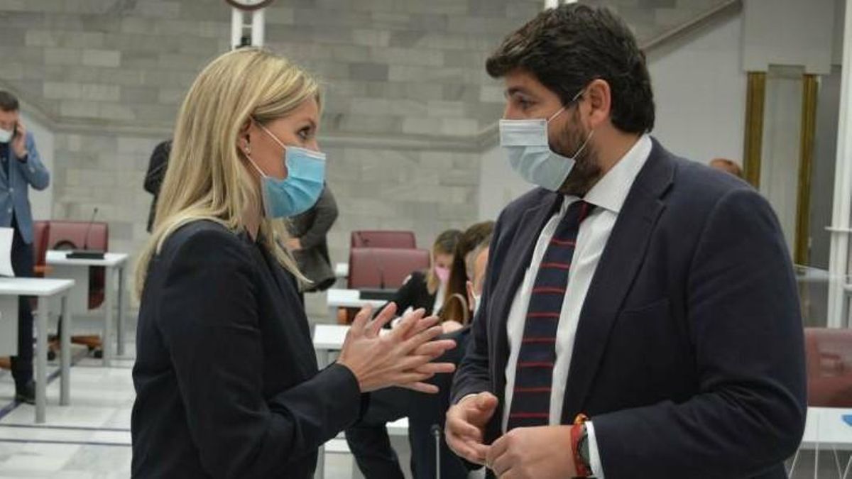La portavoz del Ejecutivo regional y líder de Ciudadanos, Ana Martínez Vidal, y el presidente de la Comunidad y líder del PP, Fernando López Miras, en una imagen de archivo La portavoz del Ejecutivo regional y líder de Ciudadanos, Ana Martínez Vidal, y el presidente de la Comunidad y líder del PP, Fernando López Miras, en una imagen de archivo