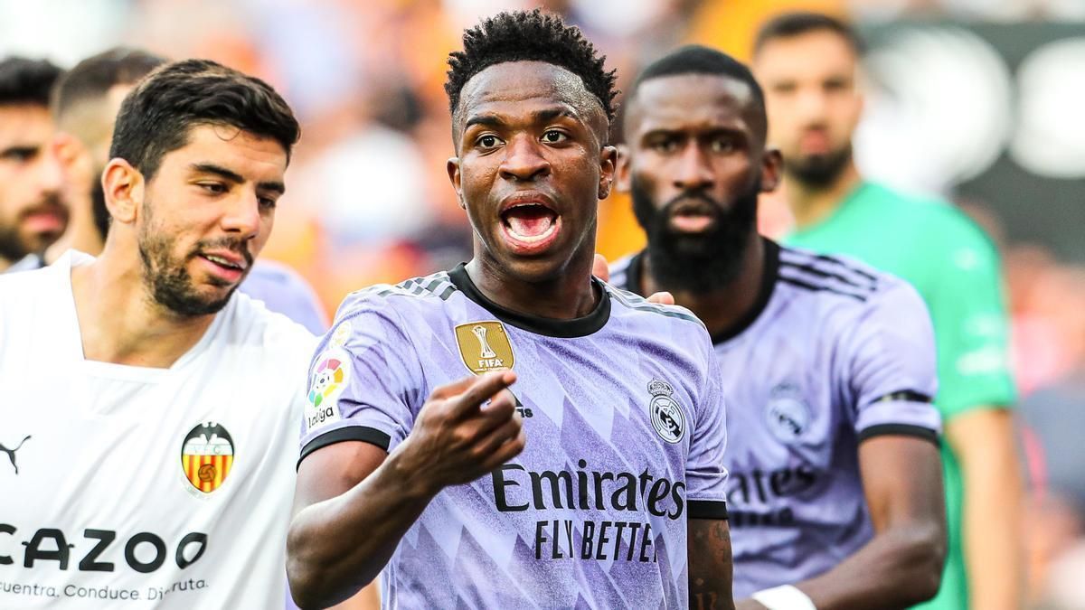 «El racismo en los estadios españoles existía antes de que yo hubiera nacido»