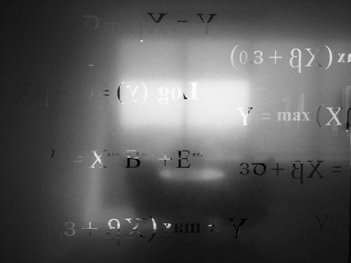 Unas extrañas matemáticas podrían unir las leyes de la naturaleza y explicar todos los misterios del Universo Unas extrañas matemáticas podrían unir las leyes de la naturaleza y explicar todos los misterios del Universo