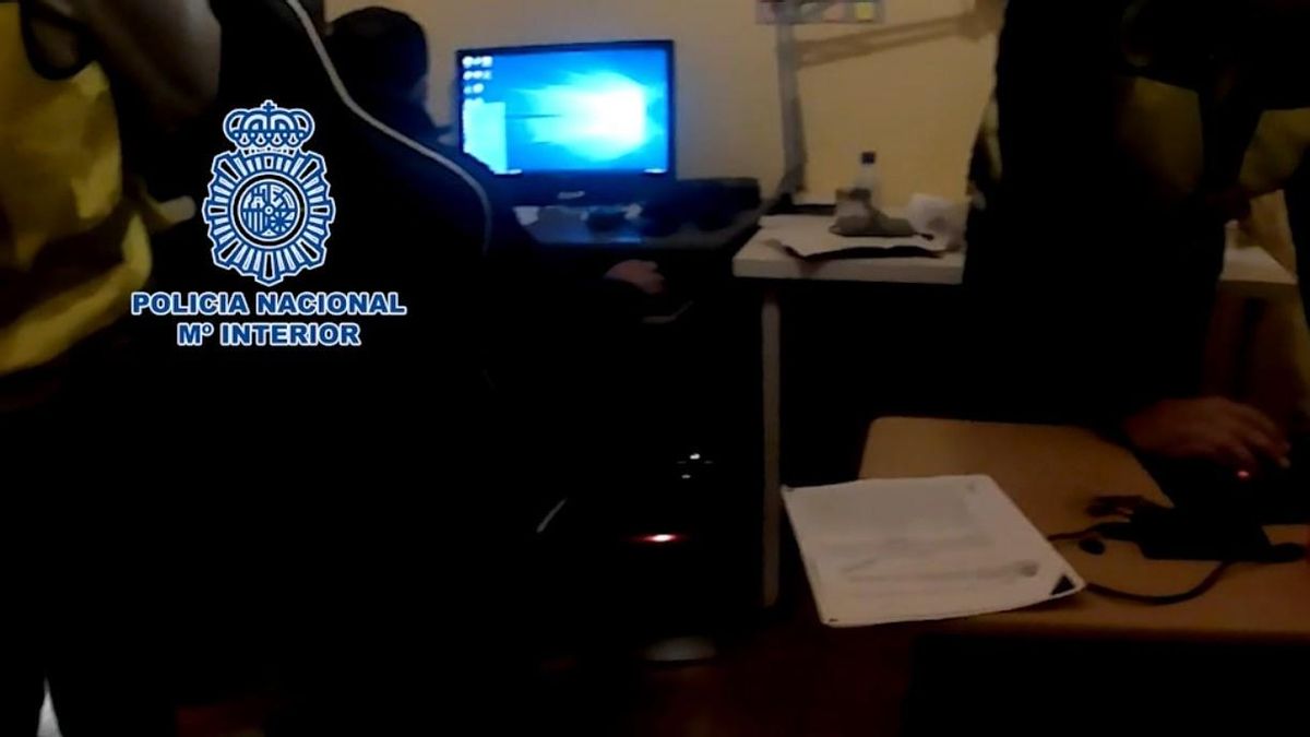 Un entrenador de futbol infantil de Múrcia acumulava 50.000 arxius pedòfils Un entrenador de futbol infantil de Múrcia acumulava 50.000 arxius pedòfils