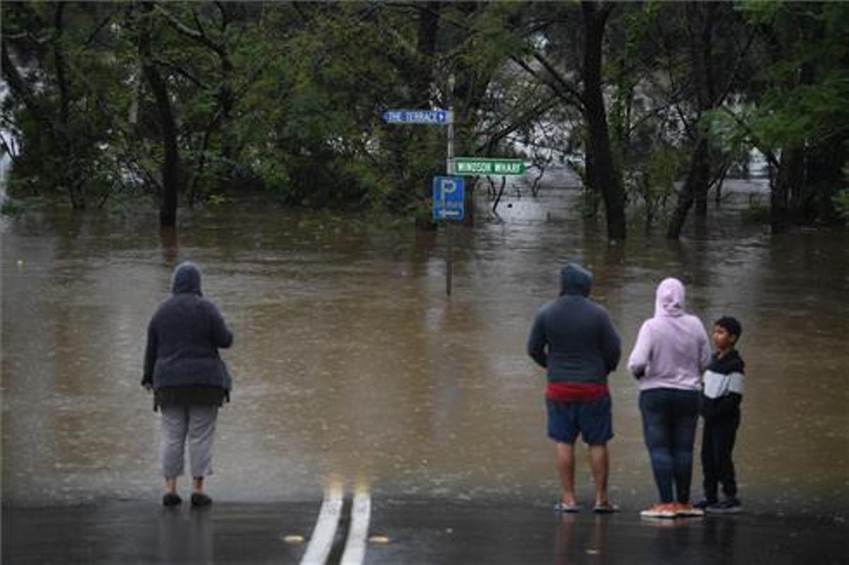 Australia evacúa a 18.000 personas por las peores inundaciones en décadas. En la foto, efectos de las fuertes lluvias en Windsor, al noroeste de Sydney.
