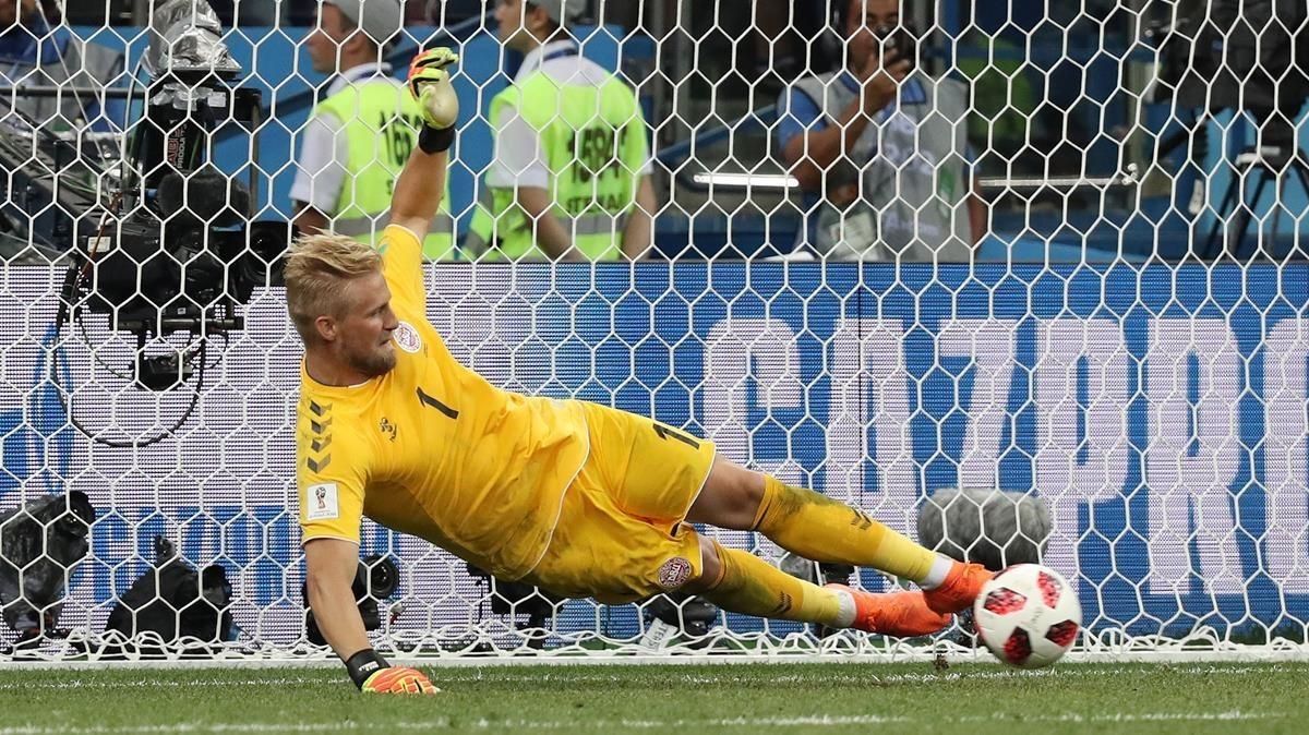 Kasper Schmeichel detiene el penalti de Modric en la prórroga del Croacia-Dinamarca. Kasper Schmeichel detiene el penalti de Modric en la prórroga del Croacia-Dinamarca.