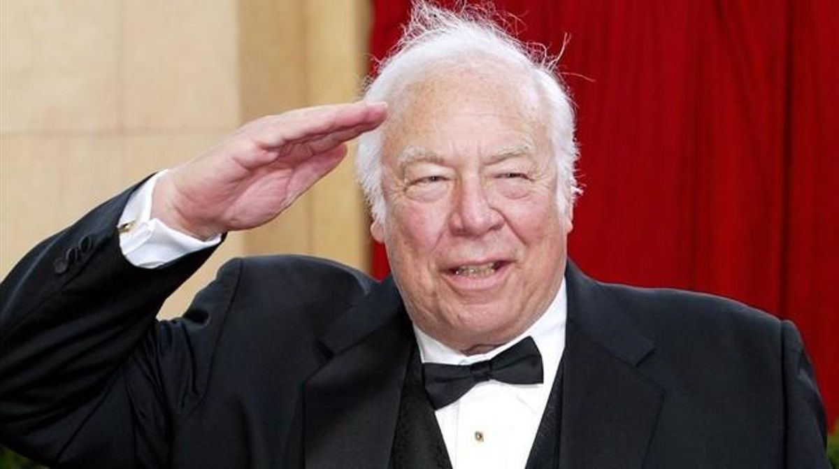 George Kennedy, a su llegada a la gala de los Oscar en el año 2003. George Kennedy, a su llegada a la gala de los Oscar en el año 2003.