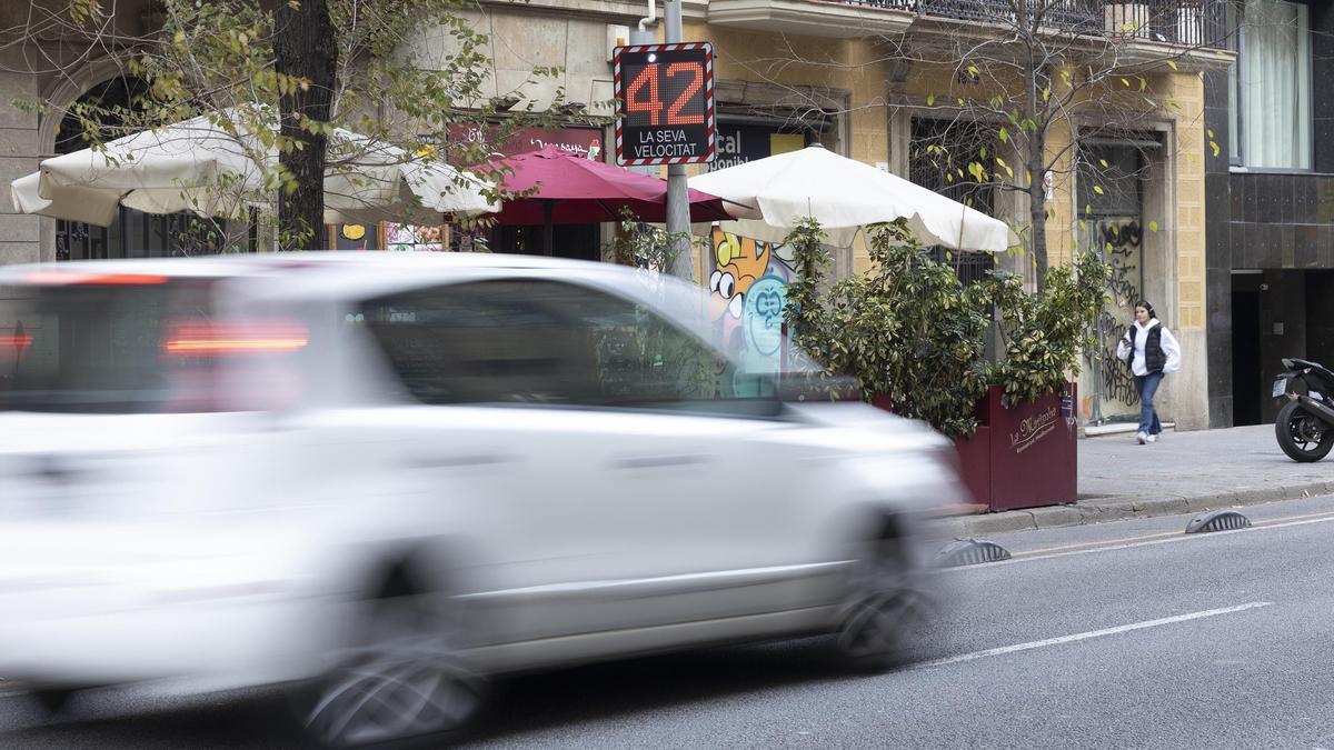 VÍDEO | Así cazan los nuevos radares de Barcelona a los conductores demasiado veloces