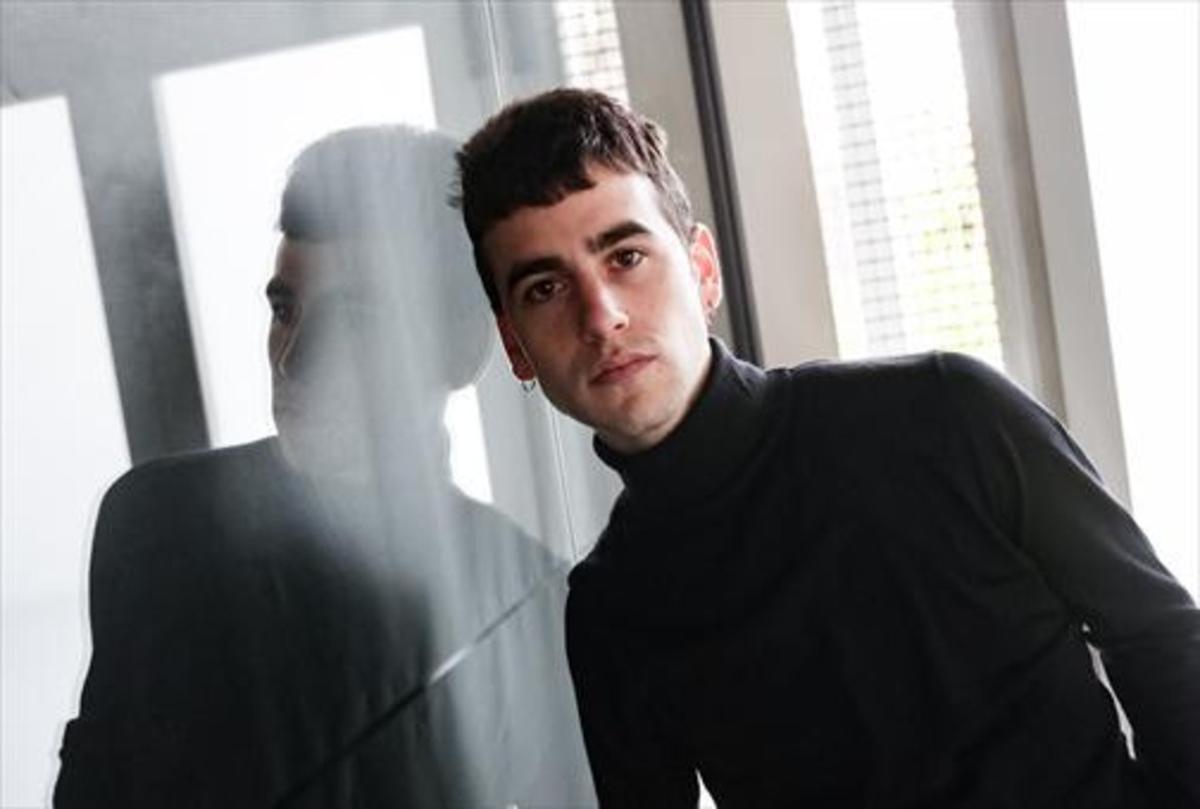 Àlex Monner y Ricardo Gómez vivirán una historia de amor en Tele 5 Àlex Monner y Ricardo Gómez vivirán una historia de amor en Tele 5