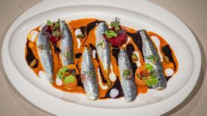 Las sardinas marinadas con escabeche de zanahoria y coco.