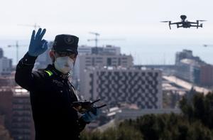 Policía de Badalona estrena dron para detectar infracciones de confinamiento