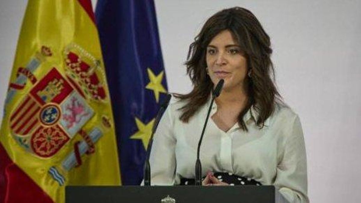 Ana Iris Simón, durante su discurso en contra del plan de Sánchez para los pueblos Ana Iris Simón, durante su discurso en contra del plan de Sánchez para los pueblos