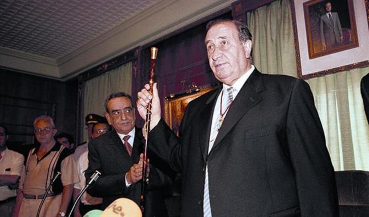 Jesús Gil, durante su toma de posesión de la alcaldía de Marbella en julio de 1999.