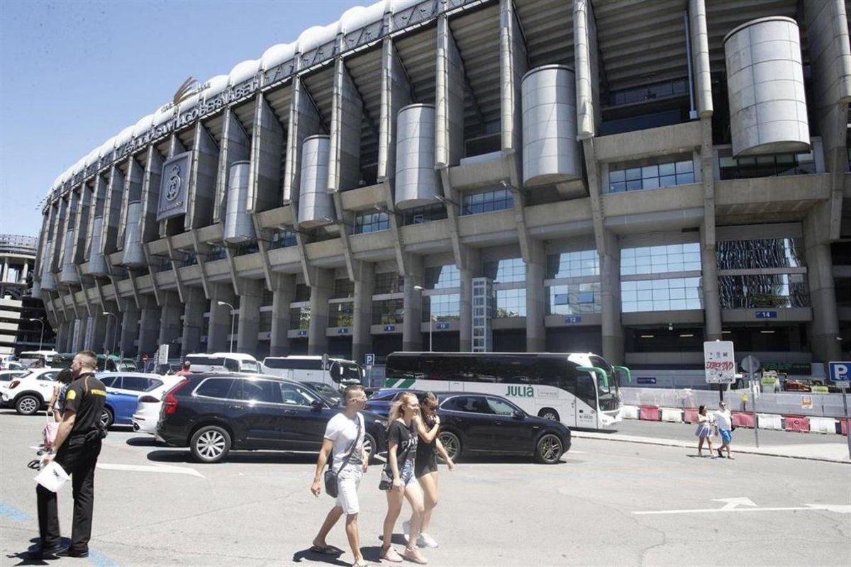 El estadio del Real Madrid, Santiago Bernabéu. El estadio del Real Madrid, Santiago Bernabéu.