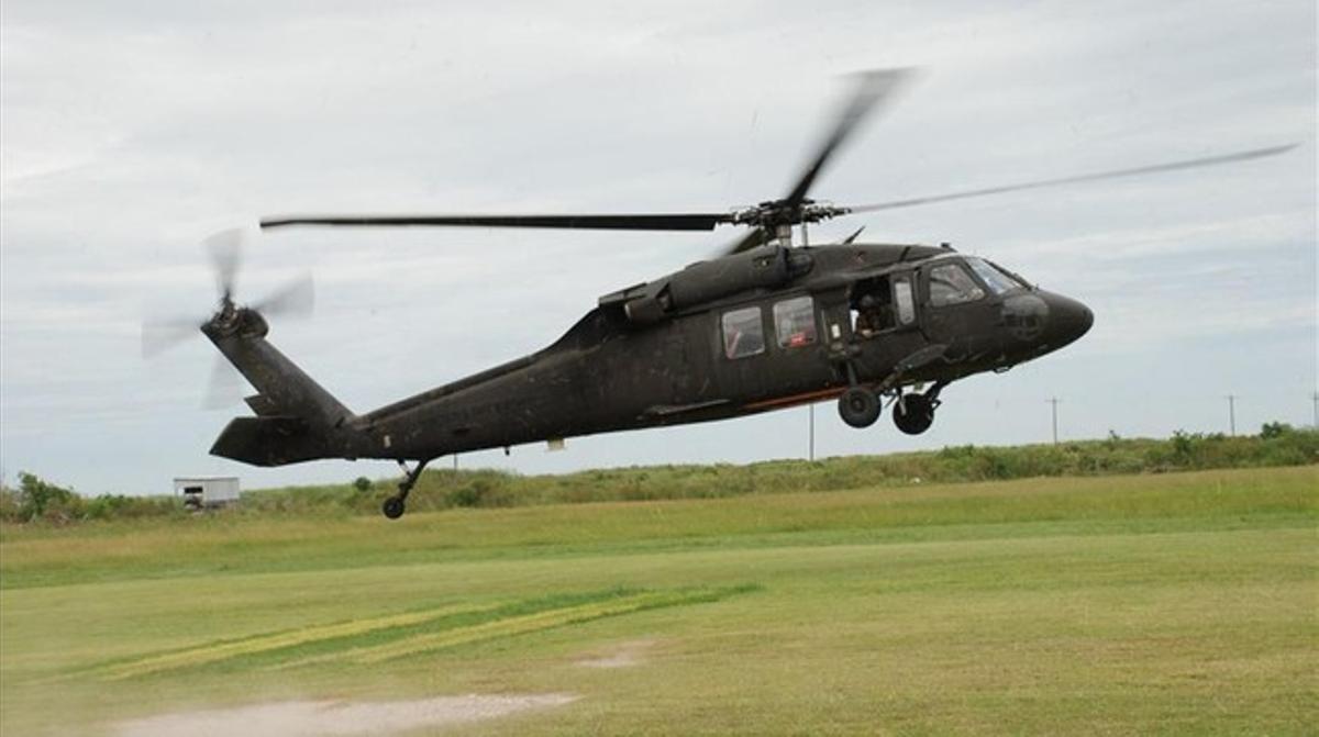 Un UH-60 Blackhawk del Ejército de EEUU, en Cameron (Luisiana), en una imagen de archivo.