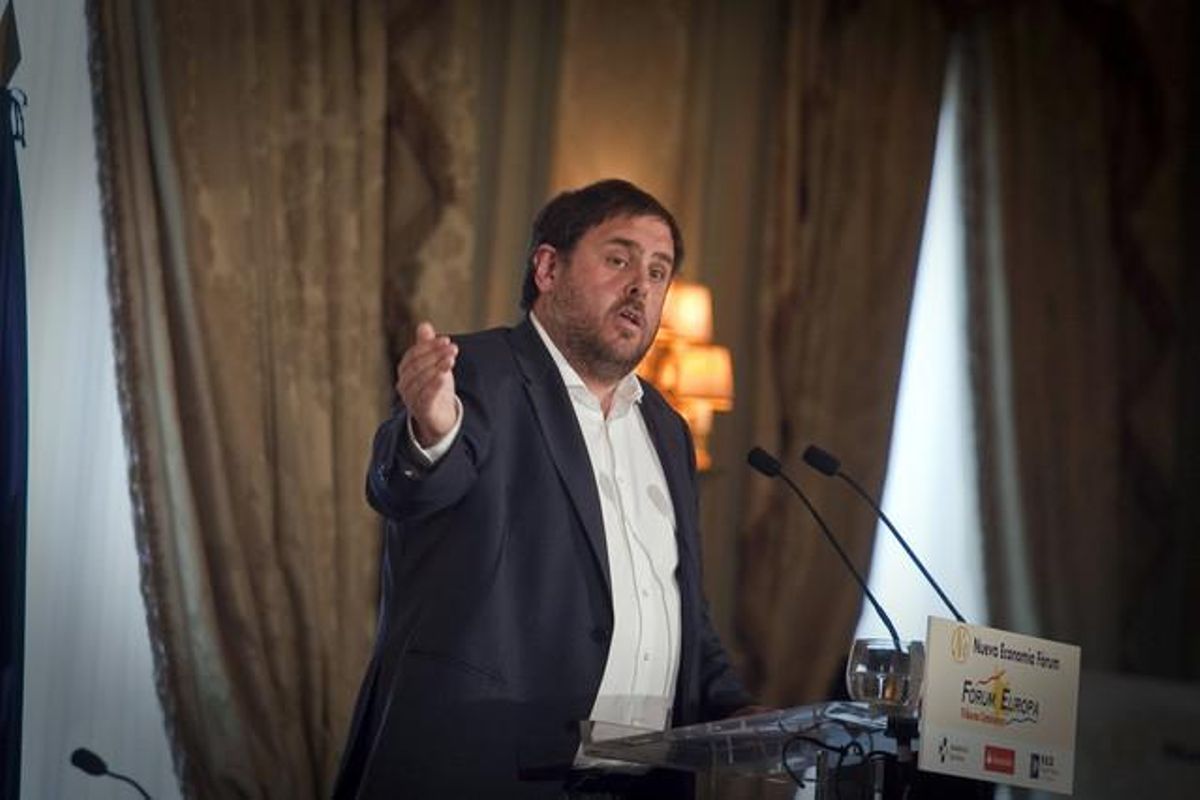 Oriol Junqueras, durante su intervención en el foro de Nueva Economía, este jueves en Barcelona. Oriol Junqueras, durante su intervención en el foro de Nueva Economía, este jueves en Barcelona.