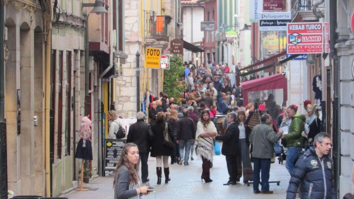 España recupera el 85% del récord de llegadas de turistas prepandemia