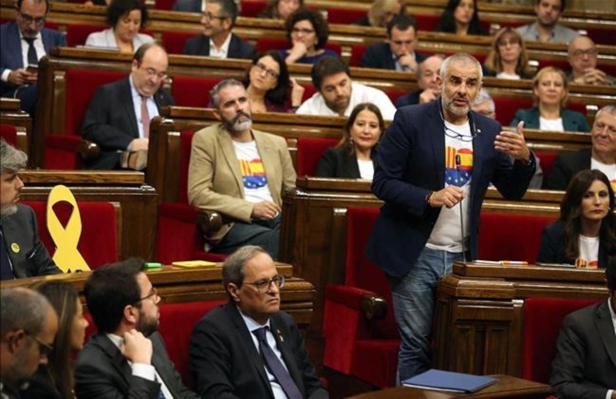 El líder de Cs, Carlos Carrizosa; el primer secretario del PSC, Miquel Iceta; y el ’president’ de la Generalitat, Quim Torra, en el hemiciclo del Parlament en octubre del 2019. El líder de Cs, Carlos Carrizosa; el primer secretario del PSC, Miquel Iceta; y el ’president’ de la Generalitat, Quim Torra, en el hemiciclo del Parlament en octubre del 2019.