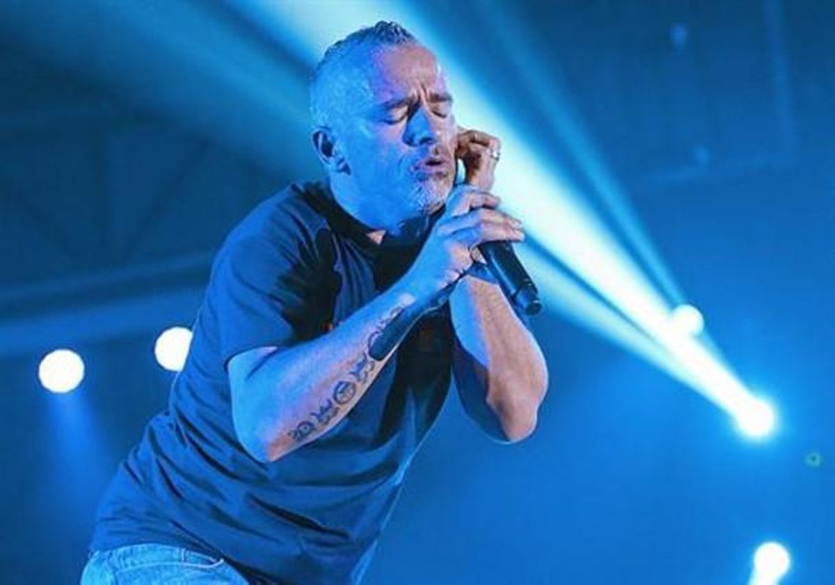 Eros Ramazzotti, en su octavo concierto en el Palau Sant Jordi, que ofreció anoche. Eros Ramazzotti, en su octavo concierto en el Palau Sant Jordi, que ofreció anoche.