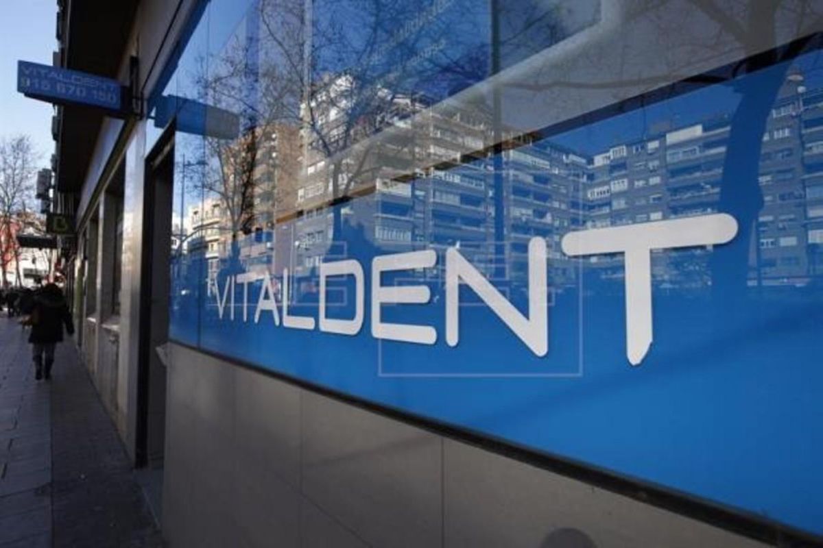 El juez archiva el 'caso Vitaldent' al no acreditarse la estafa a los franquiciados y el blanqueo de capitales El juez archiva el 'caso Vitaldent' al no acreditarse la estafa a los franquiciados y el blanqueo de capitales
