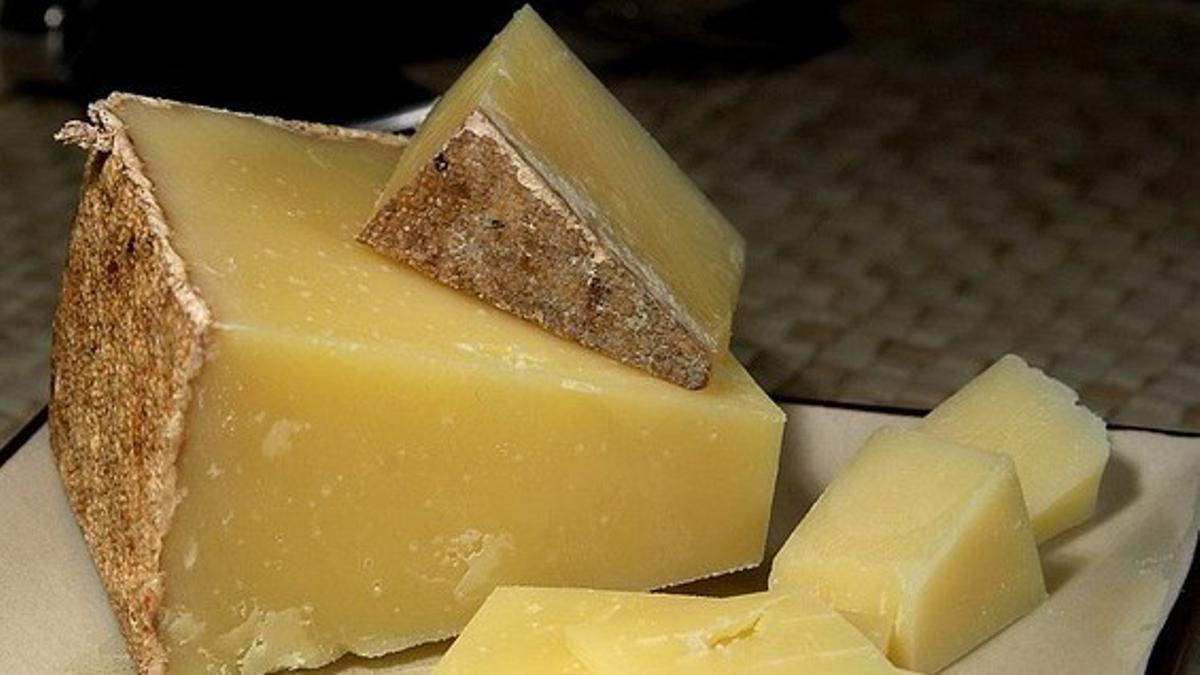 Si sigues estos trucos podrás conservar de maravilla el queso curado