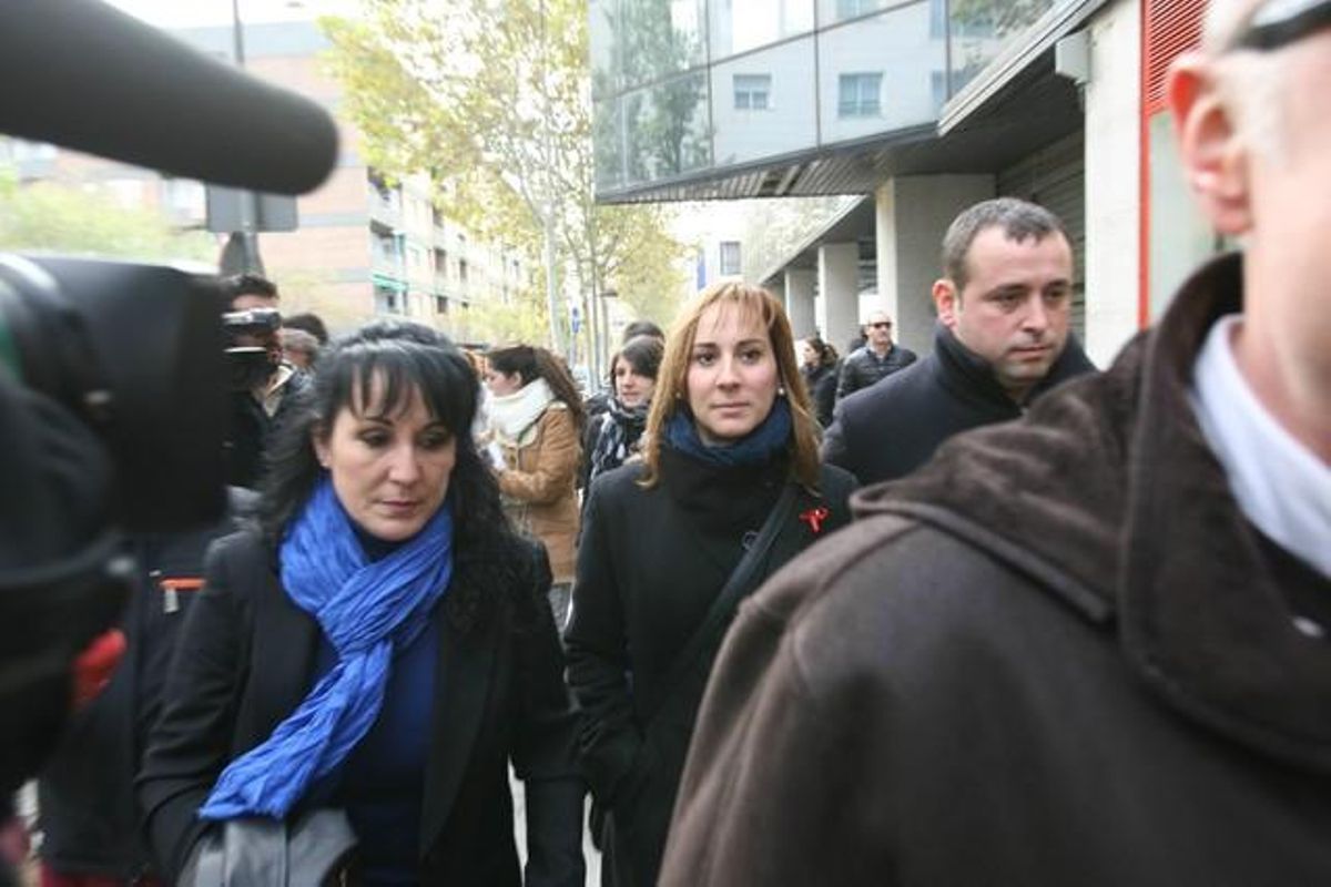 María Elena Pérez, alcaldesa de Montcada i Reixac, a su llegado a los juzgados de Sabadell este sábado. María Elena Pérez, alcaldesa de Montcada i Reixac, a su llegado a los juzgados de Sabadell este sábado.