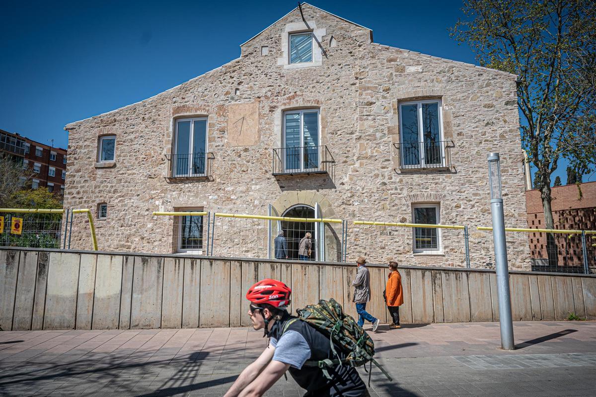 Centenares de vecinos vuelven a disfrutar de una renovada masía de Can Valent