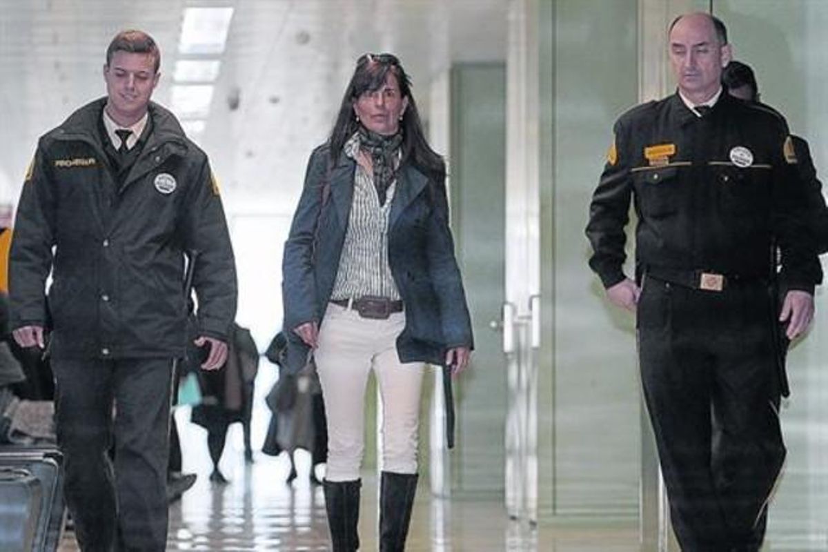 María Victoria Álvarez, tras declarar en la Ciutat de la Justícia de L’Hospitalet, el pasado 18 de marzo del 2013. María Victoria Álvarez, tras declarar en la Ciutat de la Justícia de L’Hospitalet, el pasado 18 de marzo del 2013.