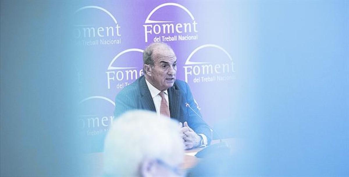 En la recta final 8El presidente de Foment, Joaquim Gay de Montellà, durante una rueda de prensa, el pasado diciembre.