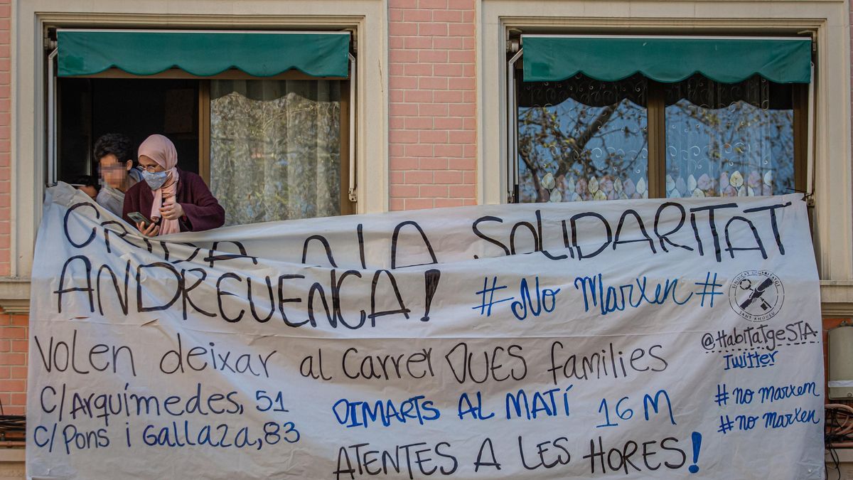 Pancarta contra un desahucio en Sant Andreu. Pancarta contra un desahucio en Sant Andreu.