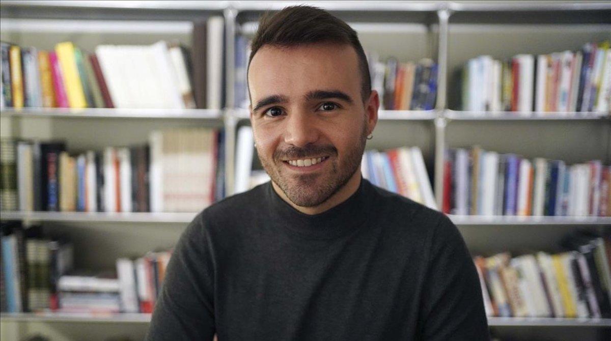 Cristian Olivé, docente de Lengua y Literatura en un instituto de Barcelona y autor de ’Profes rebeldes’, en Madrid.