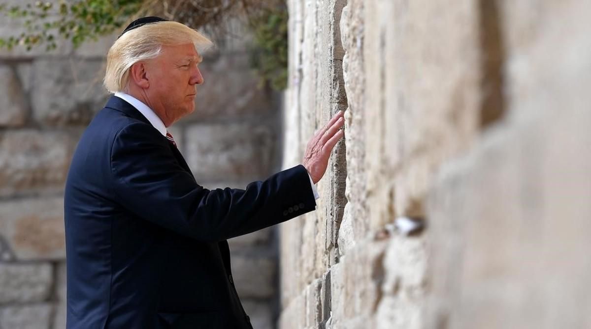 Adelson, la ultradreta cristiana i el fre a l'Iran: els tres motors de Trump sobre Jerusalem Adelson, la ultradreta cristiana i el fre a l'Iran: els tres motors de Trump sobre Jerusalem