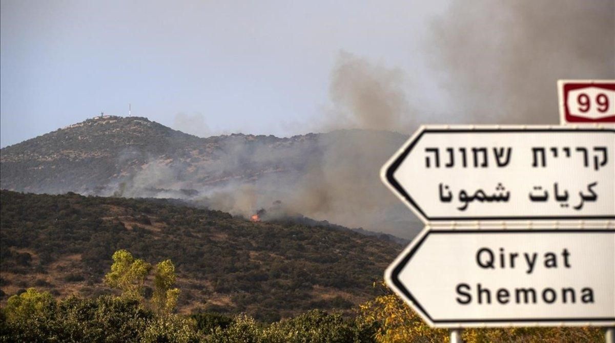 Uno de los incendios del Líbano, cerca de la base de Har Dov, en la frontera israelí. Uno de los incendios del Líbano, cerca de la base de Har Dov, en la frontera israelí.