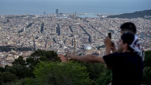 El català, minoritari entre els joves a tots els districtes de Barcelona