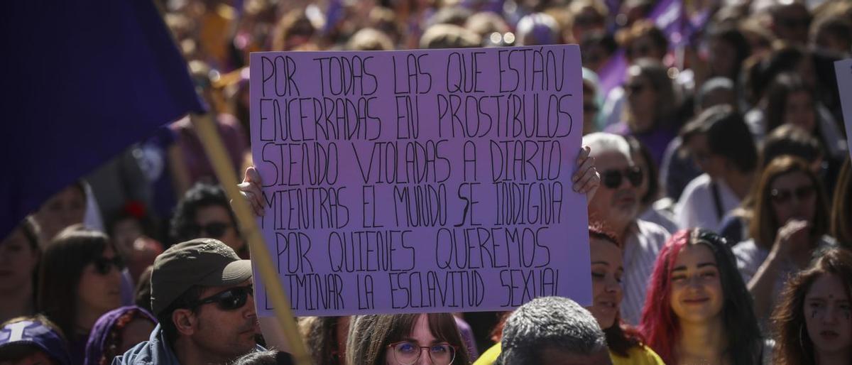 La Comunidad Valenciana plantea multar con hasta 60.000 euros a los prostíbulos