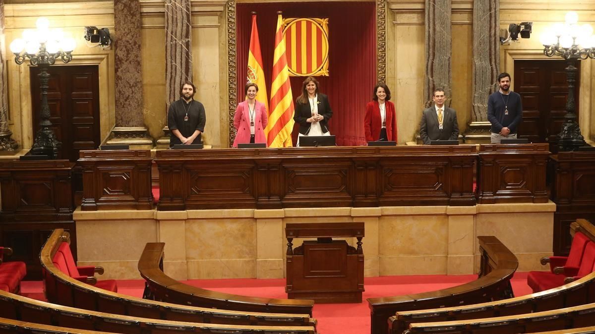 Mesa del Parlament recién constiuida Mesa del Parlament recién constiuida