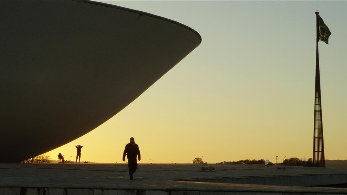 Un fotograma de ’A machine to live in’, o sea, Brasilia, el fracaso del éxito más espectacular del mundo. Un fotograma de ’A machine to live in’, o sea, Brasilia, el fracaso del éxito más espectacular del mundo.