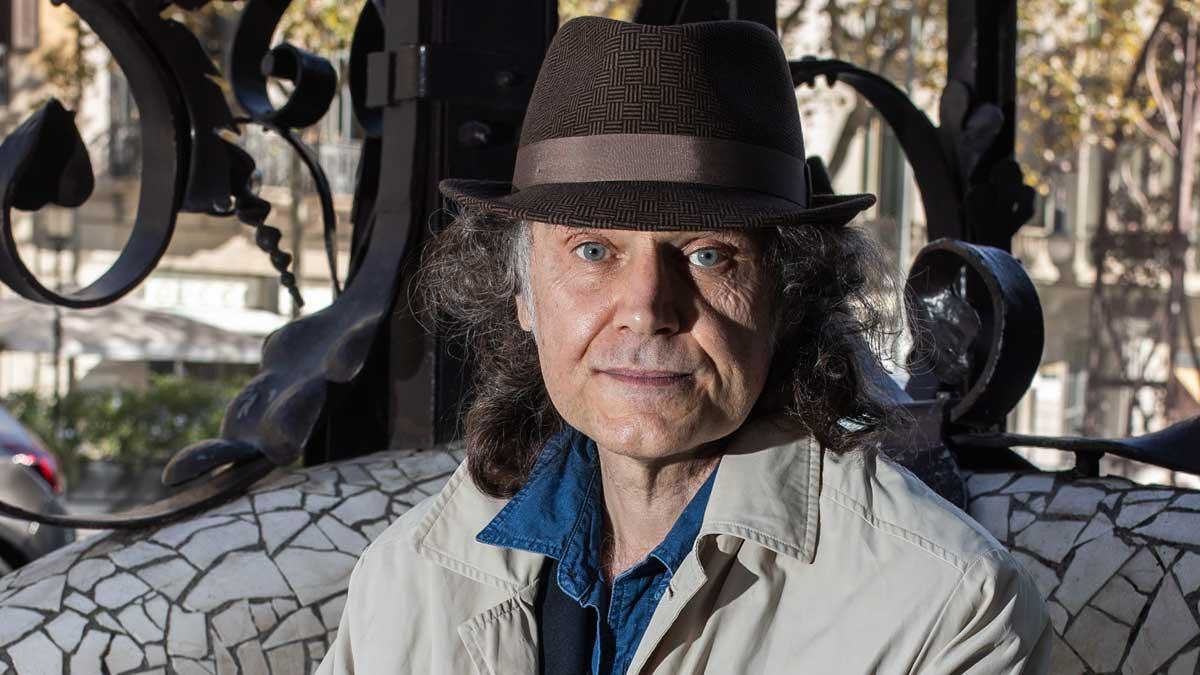 Javier Pérez Andújar guanya l’Herralde amb ‘El año del búfalo’, una novel·la delirant