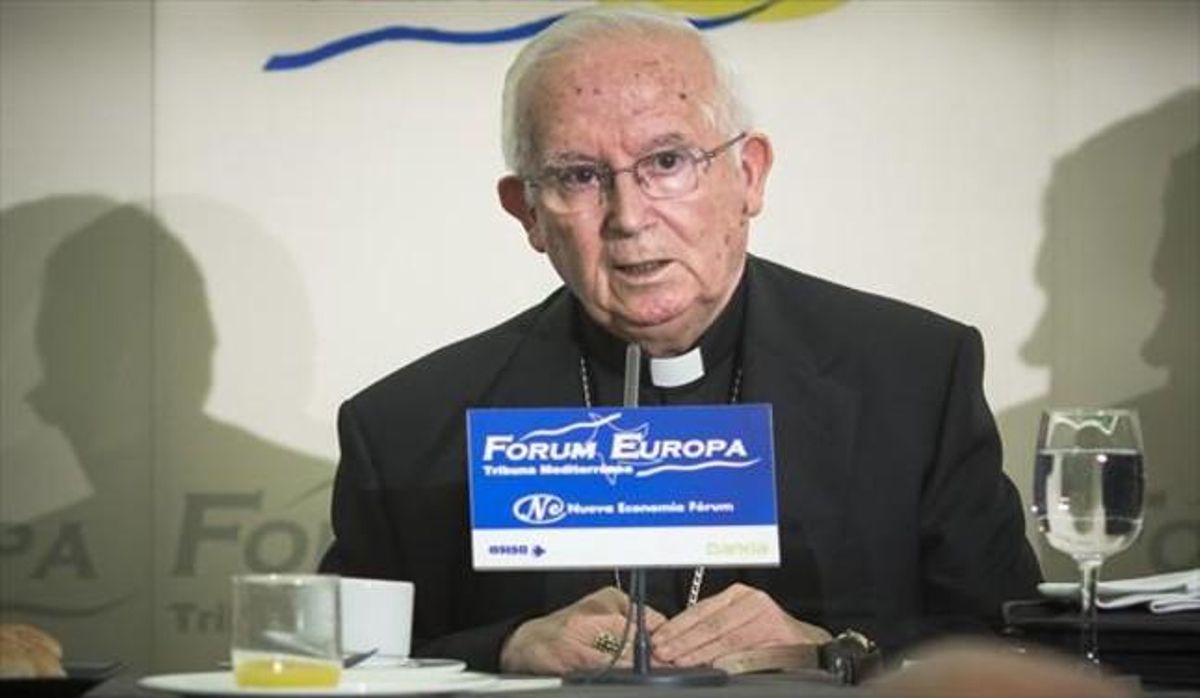 El cardenal de Valencia, Anotnio Cañizares, en una intervención ante la prensa.. El cardenal de Valencia, Anotnio Cañizares, en una intervención ante la prensa..