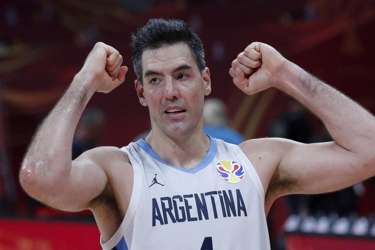 Luis Scola celebra el triunfo de Argentina ante Francia. Luis Scola celebra el triunfo de Argentina ante Francia.