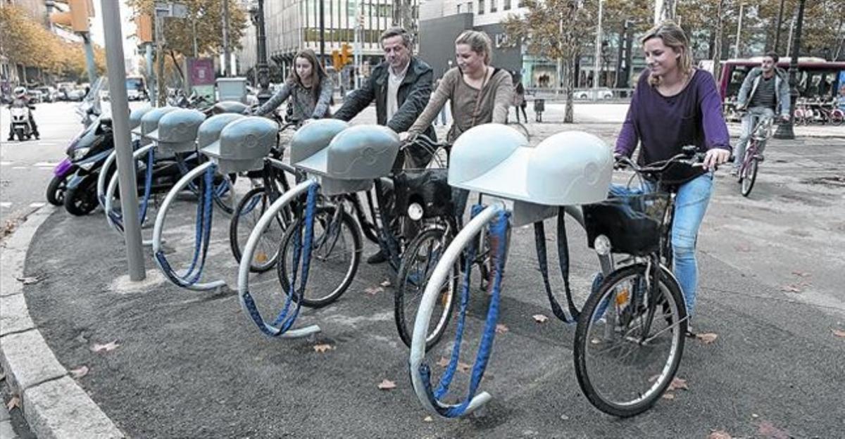 BARCELONA PONE A PRUEBA UN NUEVO MODELOS DE APARCAMIENTO BLINDADO Y DE PAGO PARA BICICLETAS_MEDIA_1 BARCELONA PONE A PRUEBA UN NUEVO MODELOS DE APARCAMIENTO BLINDADO Y DE PAGO PARA BICICLETAS_MEDIA_1